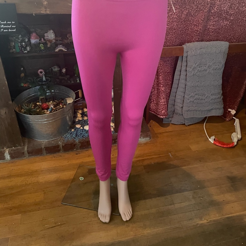 Pink Docele one size NWT